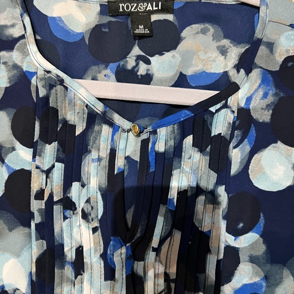 Roz & Ali Blue Print Blouse - Picture 3 of 4